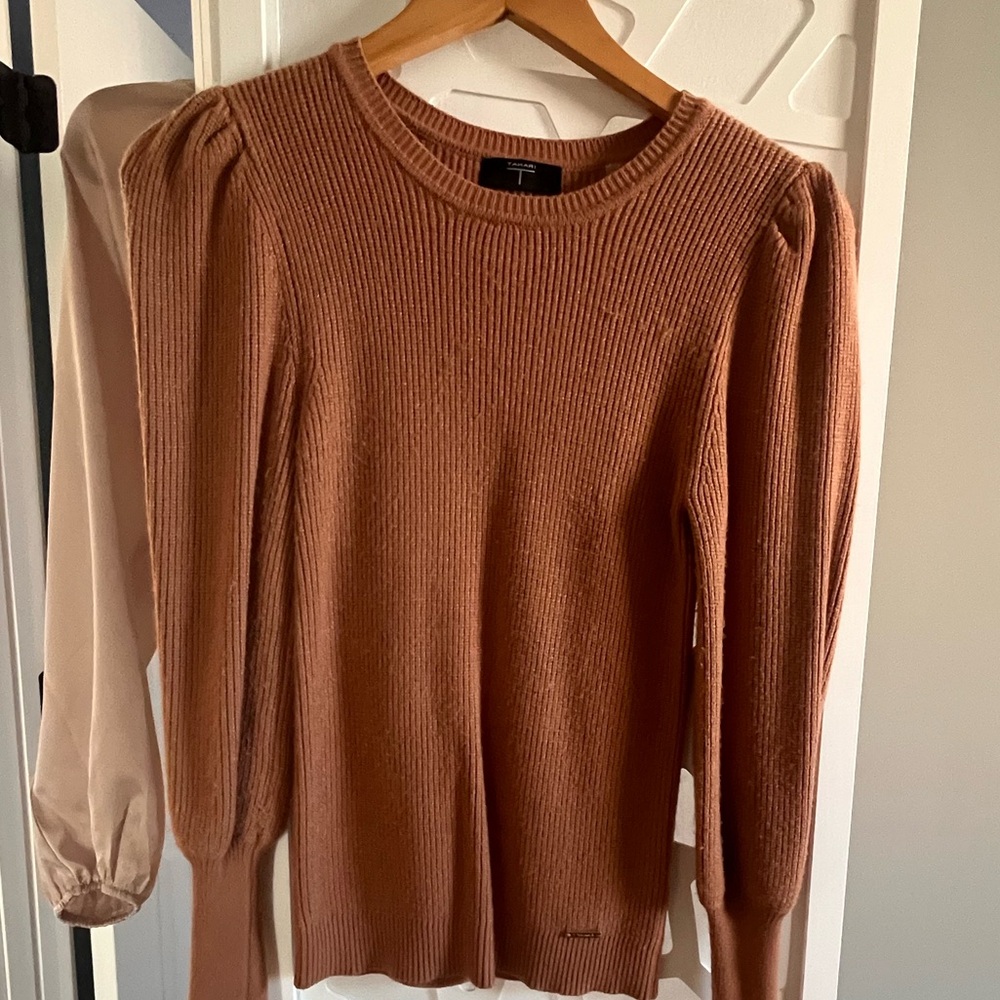 Women’s ribbed sweater